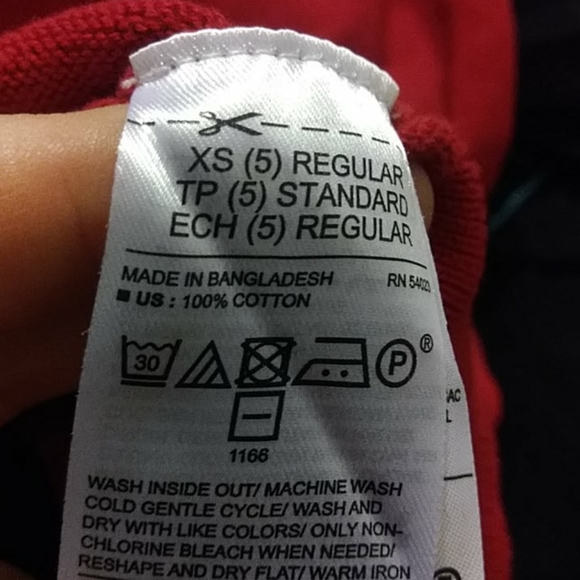 Old Navy red holiday boys cardigan - Picture 3 of 3